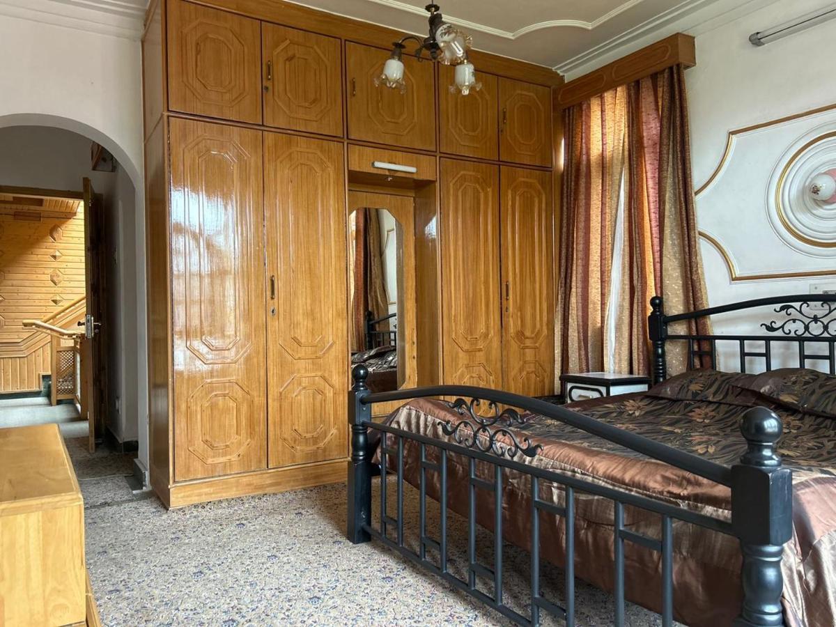 Taha Comfort Homestay Srinagar (Jammu and Kashmir)