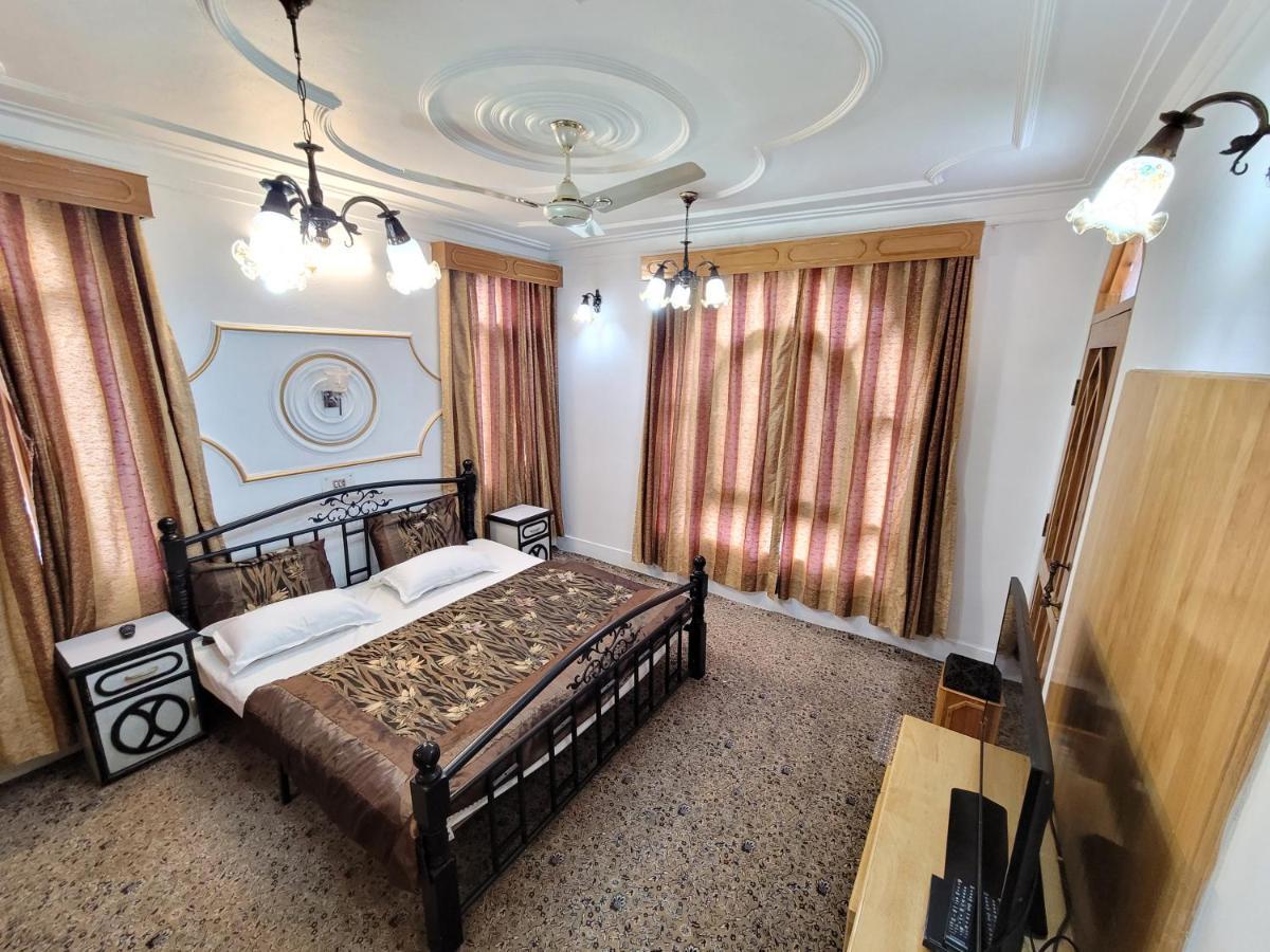 Taha Comfort Homestay Srinagar (Jammu and Kashmir)