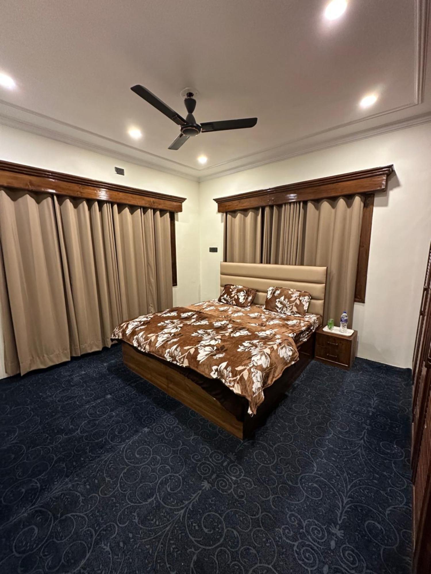 Taha Comfort * Srinagar (Jammu and Kashmir)